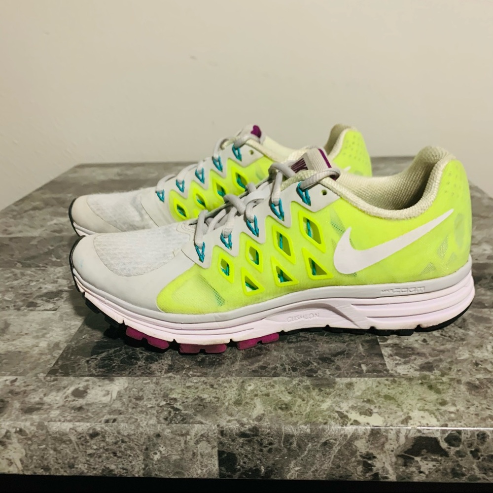 Nike Women’s Zoom Vomero 9 - Picture 2 of 8
